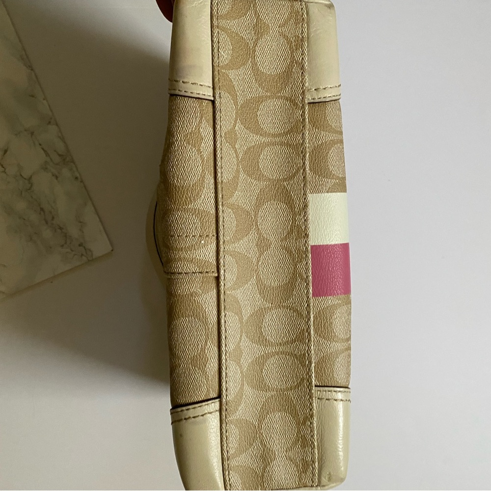 Coach Chelsea Heritage Pink and Tan . F14477 tote bag. - Picture 10 of 10